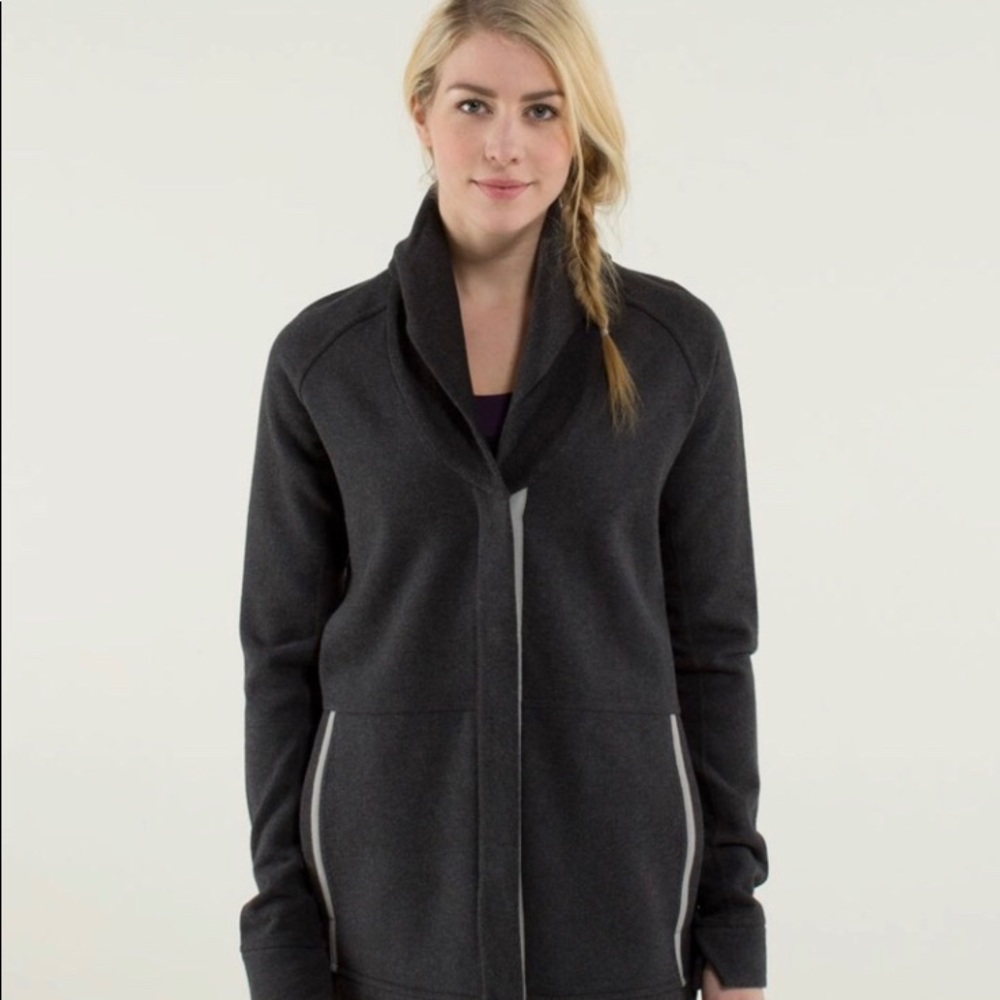 Lulu Lemon Yin to my Yang cardigan
